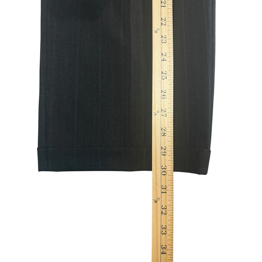 HART SCHAFFNER & MARX Mens 38R Charcoal Pinstripe Wool 2 Button Pleated Suit - Picture 9 of 14